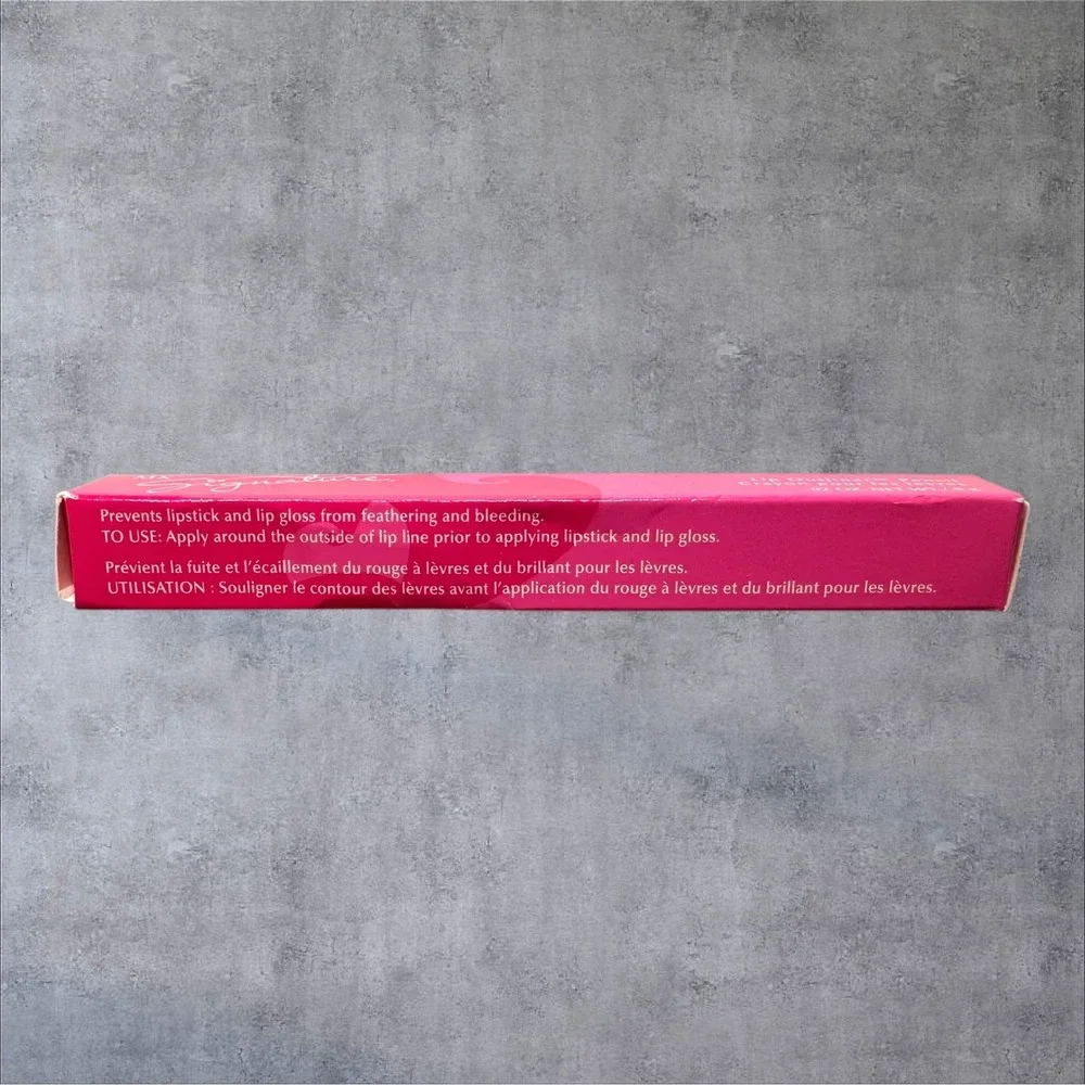 Mary Kay MK Signature Lip Outliner Pencil 576000 .02oz Clear New Anti-Bleed‎